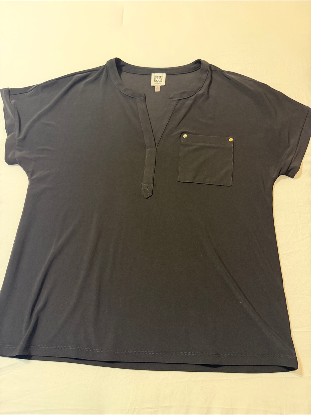 Anne Klein Silky Black Short-Sleeve Pocket Top. Medium